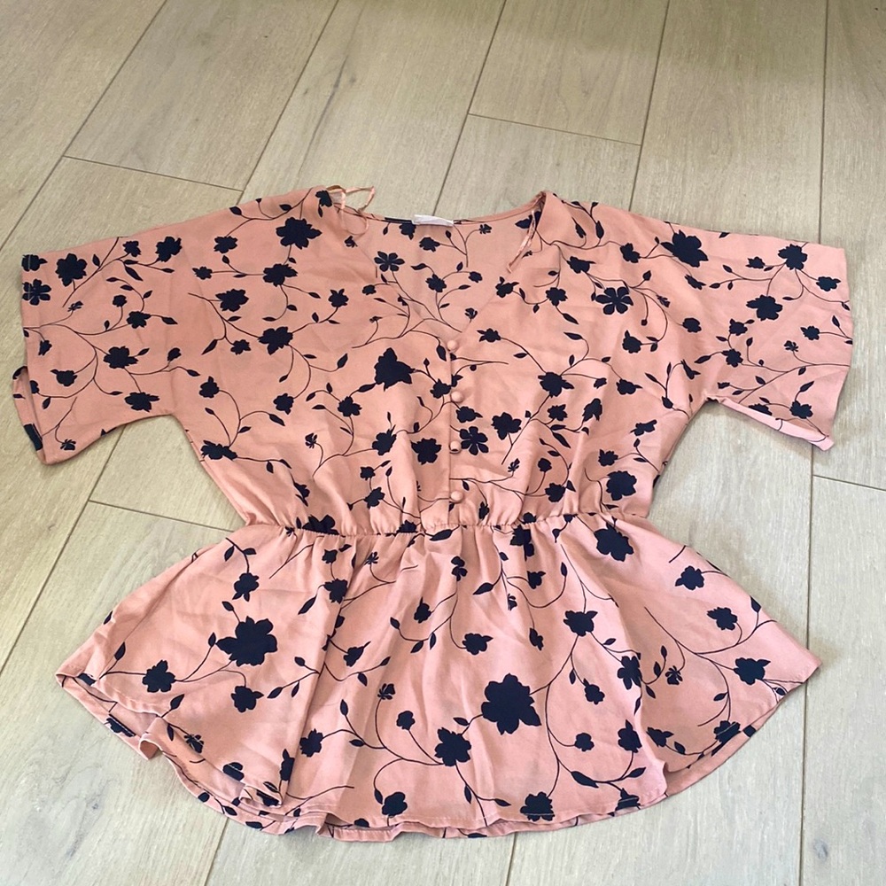 Short Sleeve V Neck Shirt Floral, Front Ruffle Peplum Blouse Top